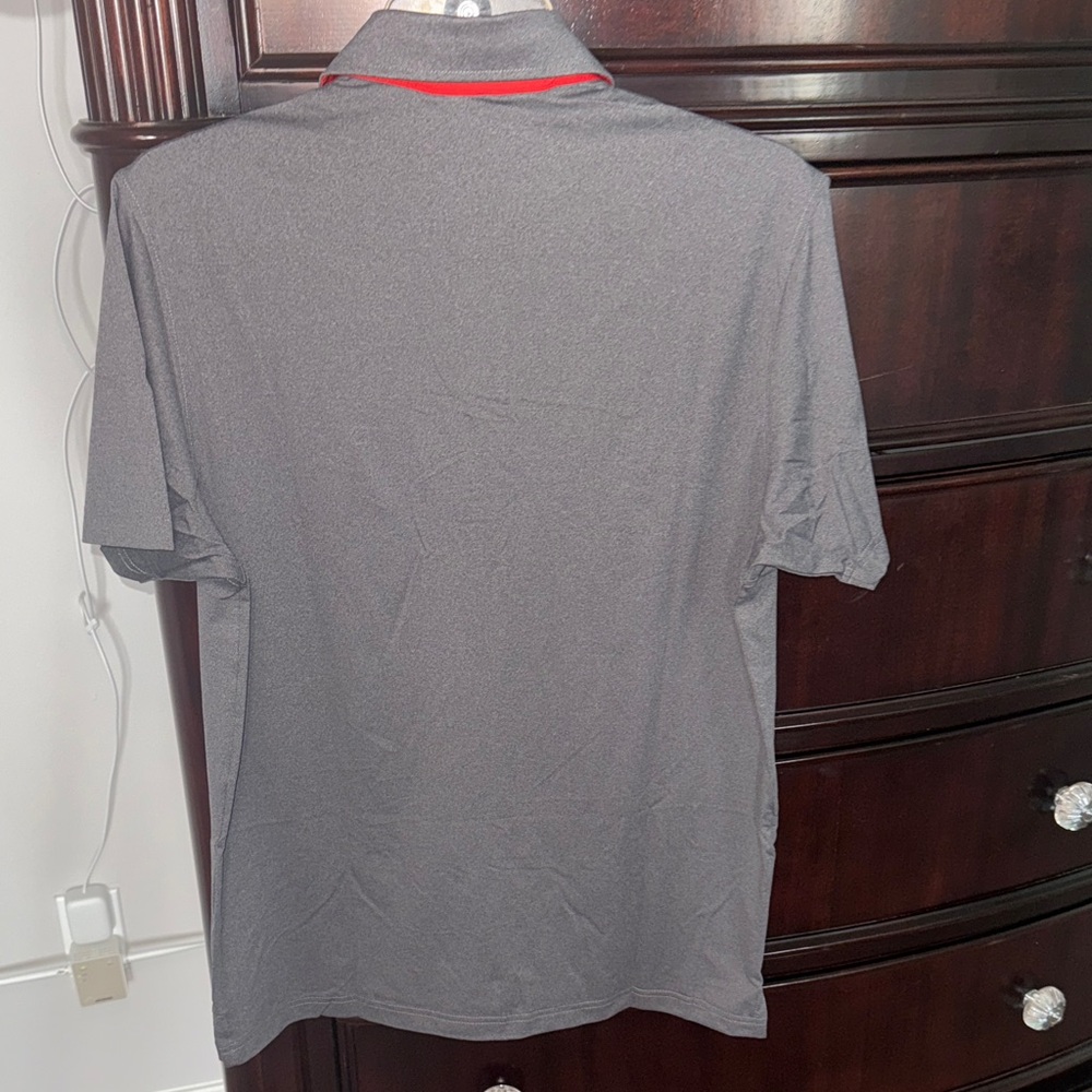 Brand new AMG Driving Academy shirt - Picture 5 of 5